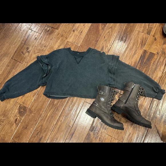 7 For All Mankind Dark Grey Cropped Crewneck with Ruffles, L - Picture 8 of 10